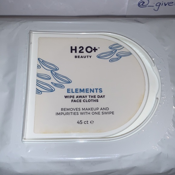 H20+ Beauty Elements Wipe Away The Day Face Cloths - Picture 2 of 9